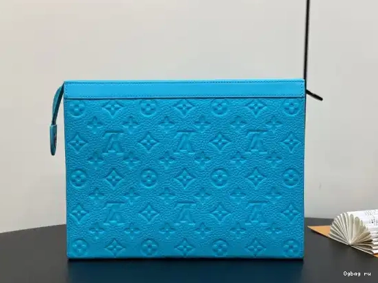 VUITTON VOYAGE-27*21*6CM POCHETTE LOUIS 0427